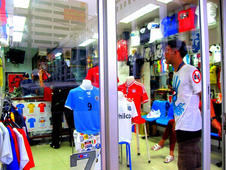 Menikmati Belanja Jersey Sepak Bola dengan Mudah